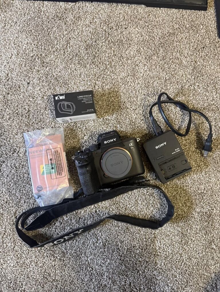 Sony a7R IV Full Frame Mirrorless Camera Bundle