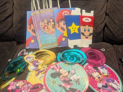 Minnie Mouse party decorations