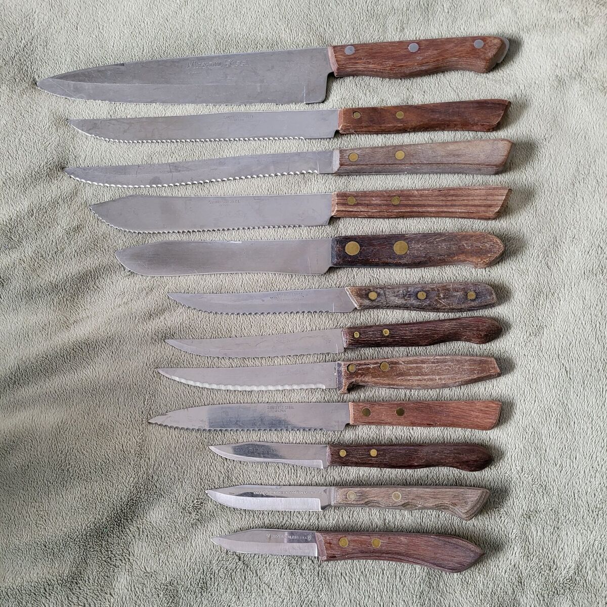 **KITCHEN CUTLERY BUNDLE**