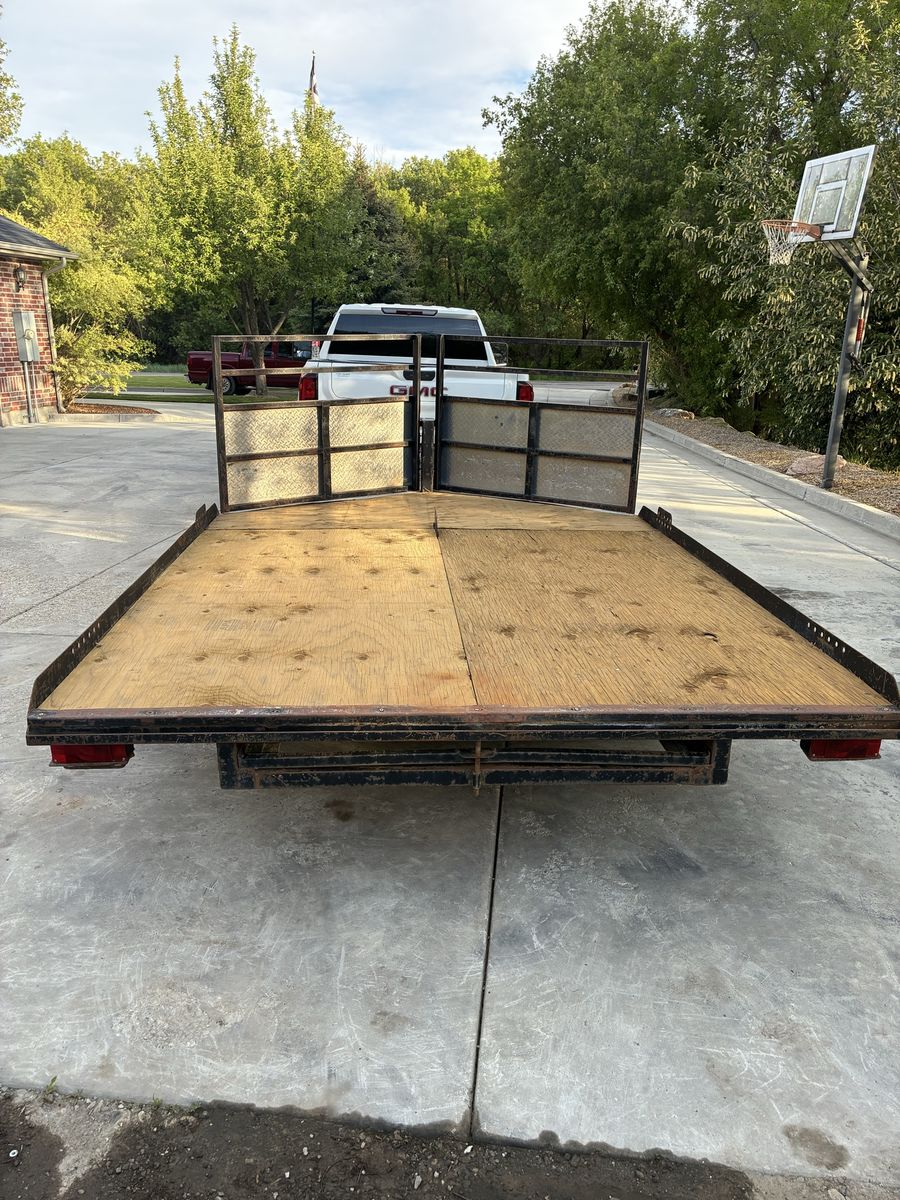 Trailer