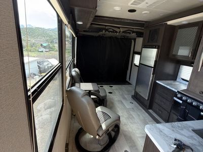 2021 momentum 25g toy hauler