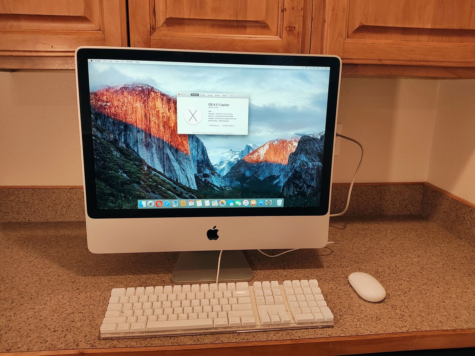Vintage 24-inch Apple iMac (Late 2007 / Mid 2007 Aluminum model, iMac8,1)
