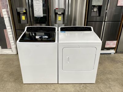 WHIRLPOOL WASHER AND DRYER SET