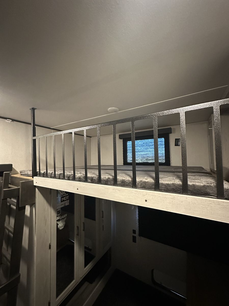 Main image 8