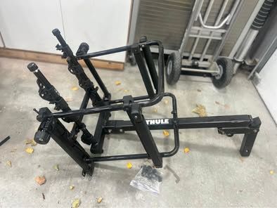 Thule Bike/ Snowboard/ Ski hitch mount rack
