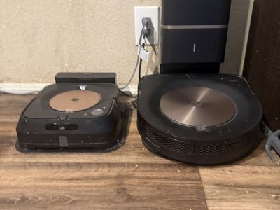 iRobot Roomba Vacuum and Braava Jet M6 Robot Mop Combo Set
