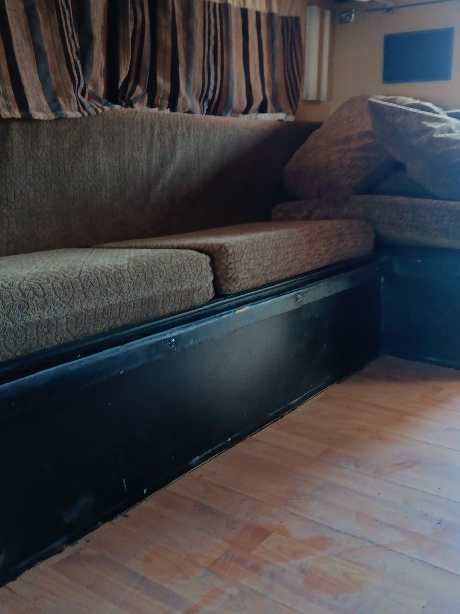 Chinook Travel Trailer Bumper Pull - Vintage Camper Project