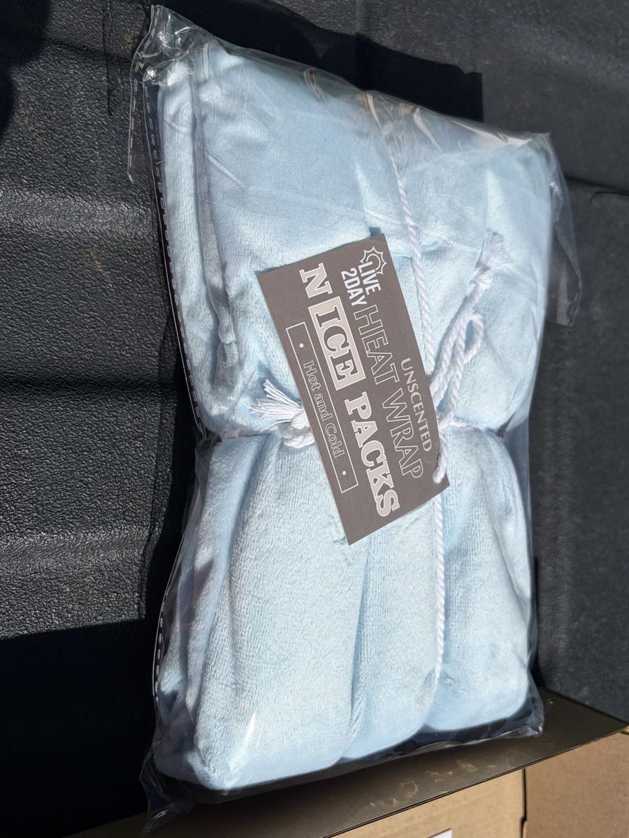 Brand New Live 2Day Hot & Cold Heat Wrap / Nice Pillow (Unscented)