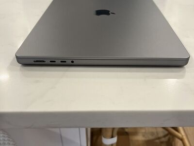 2021 Macbook Pro_16"_32gig_M1 chip
