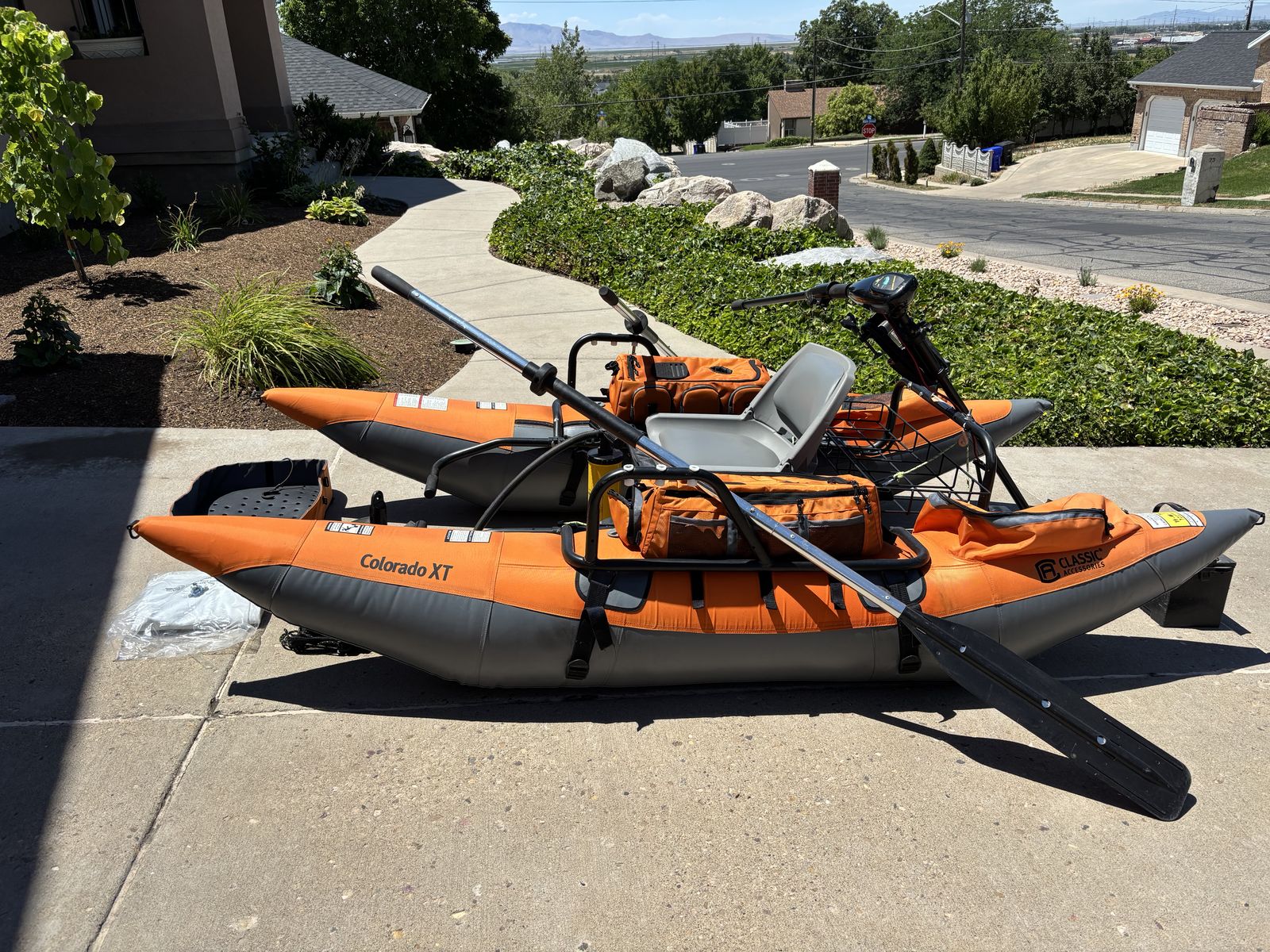 Colorado XT Classic Accessories Pontoon Fishing Boat - Minn Kota Trolling Motor Included