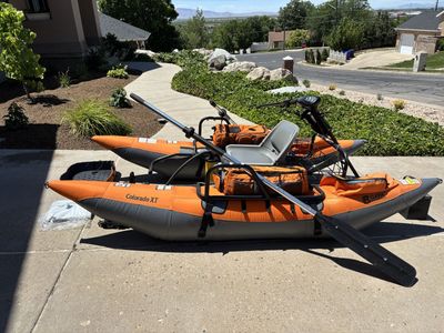 Colorado XT Classic Accessories Pontoon Fishing Boat - Minn Kota Trolling Motor Included