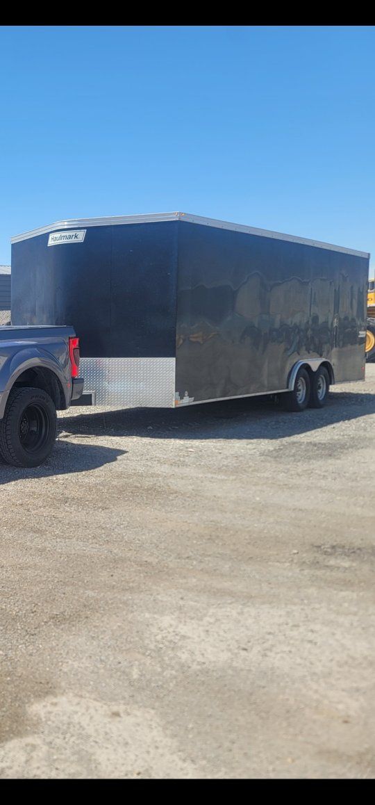 24ft 2019 Enclosed Trailer