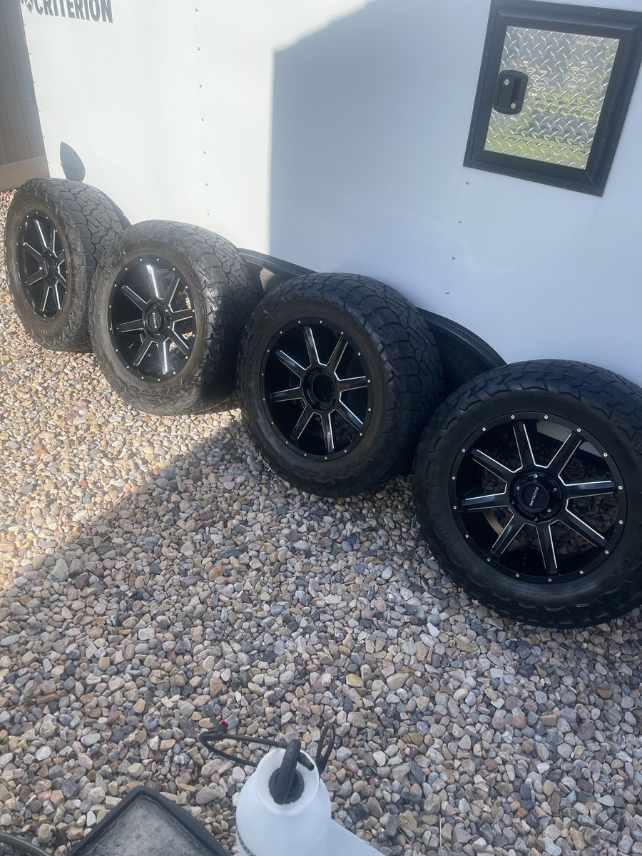 Tundra 20” Raceline Wheels 07-21