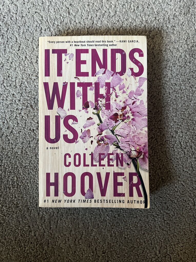 It Ends With Us Colleen Hoover Paperback