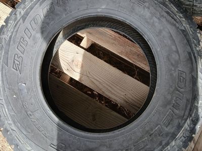 265 70 17 truck tire