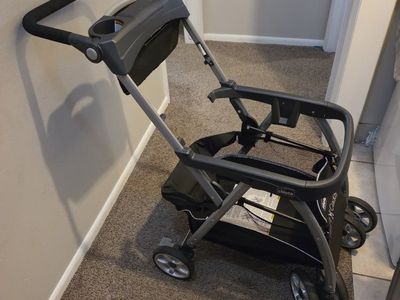 Chicco folding carseat stroller (Keyfit Caddy)