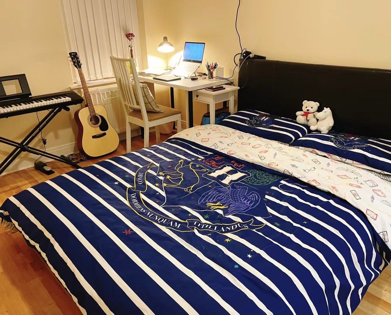 Main image 4