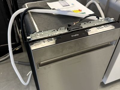 GE PROFILE TOP CONTROL 18" DISHWASHER Model #PDT145SSLSS