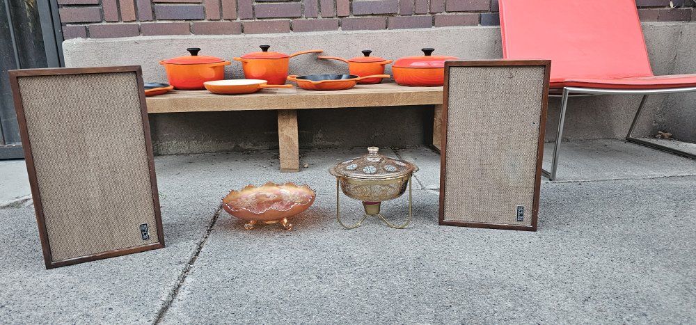 KLH Model 22 Vintage Bookshelf Speakers