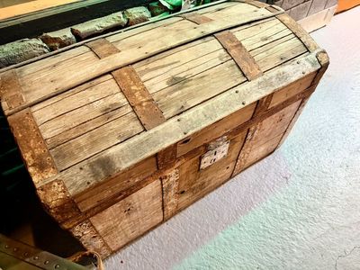 1850s Sea Chest Trunk Zoom In On Pics!