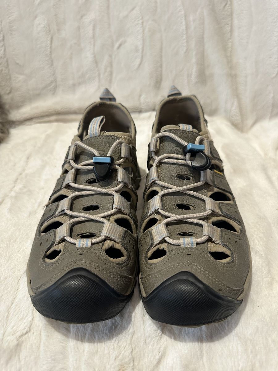 Keen Women’s Size 9 Beige Hiking/Water Shoes