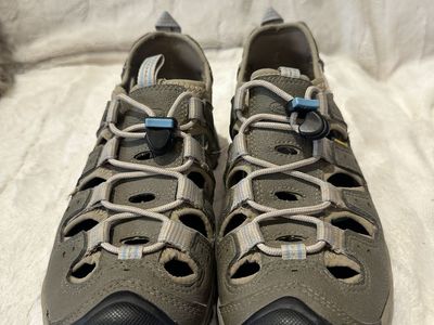 Keen Women’s Size 9 Beige Hiking/Water Shoes
