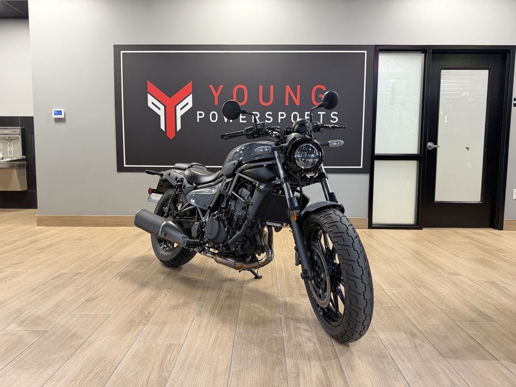 2024 Kawasaki Eliminator® Pearl Storm Gray