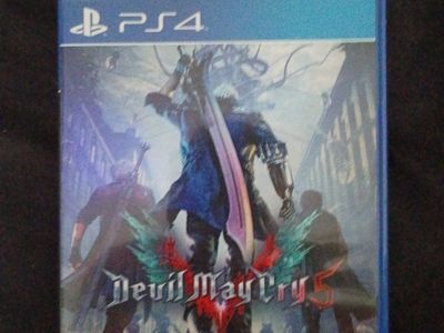 Devil May Cry 5 - PlayStation 4 (PS4) - Capcom Action-Adventure Game