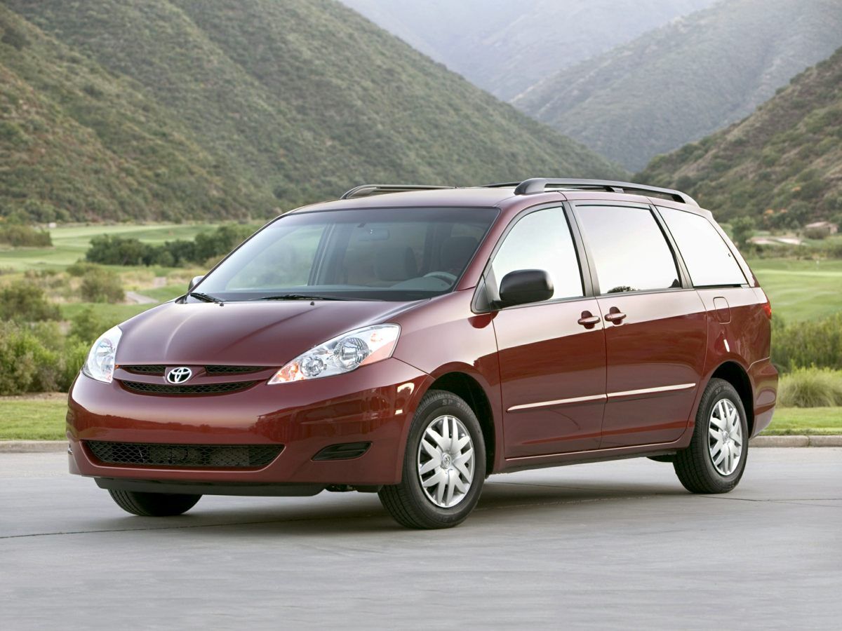 2008 TOYOTA SIENNA LE 7-Passenger