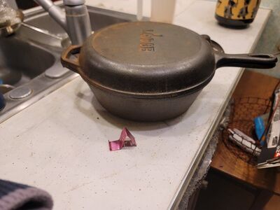 lodge cast iron skillet combo