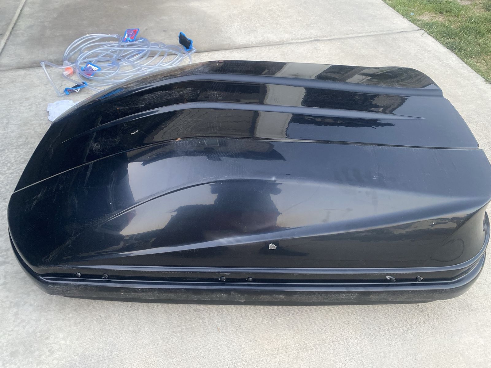 Black Rooftop Cargo Box with Mounting Hardware and keys