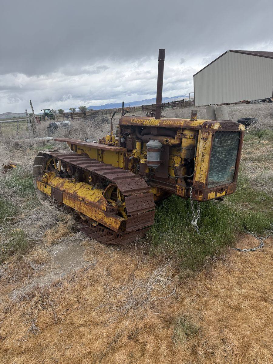 D4 CAT Dozer