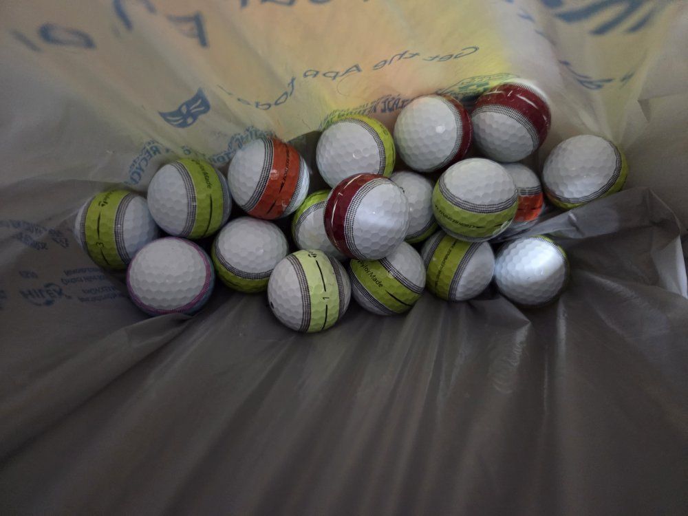 taylormade tour response golf balls