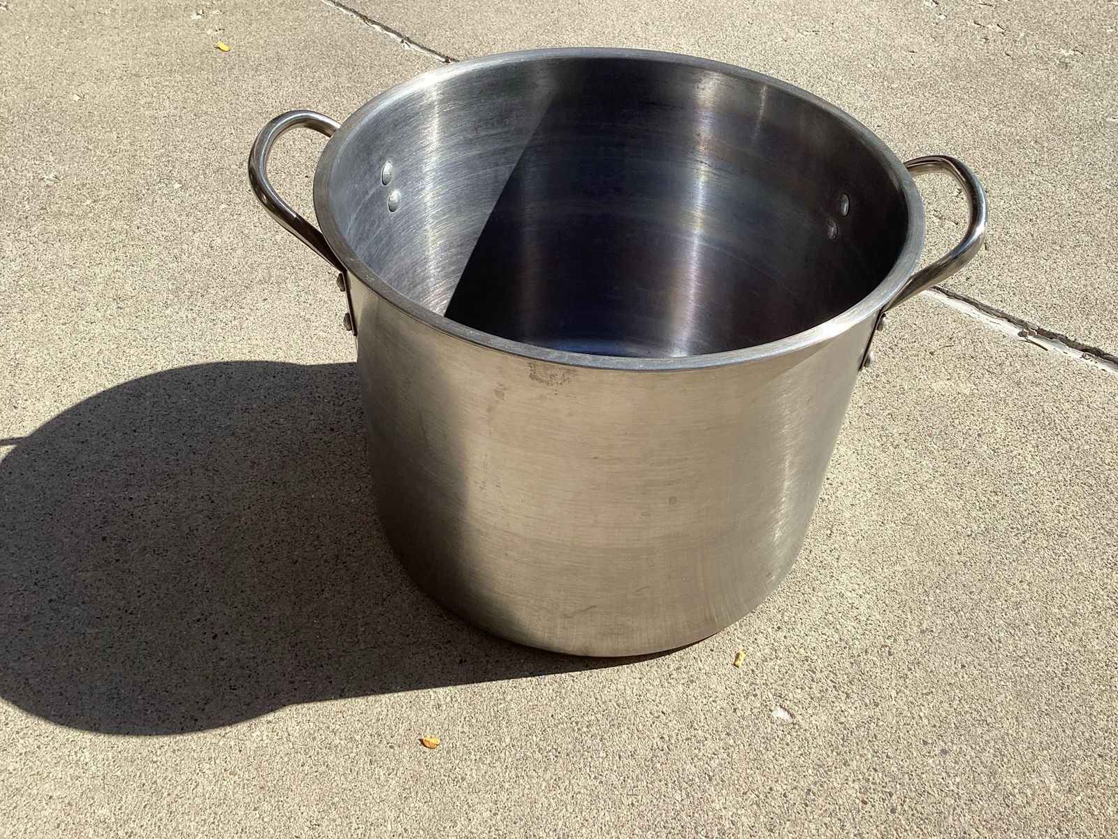 Large Aluminum Stock Pot with Handles - Used