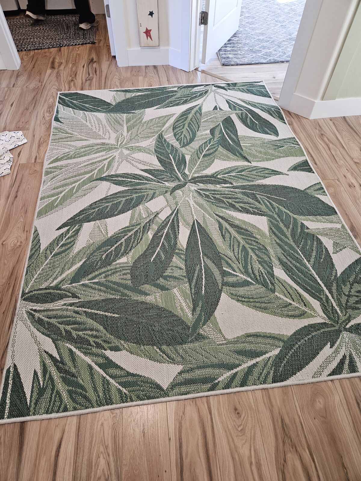 Green Leaf Rug