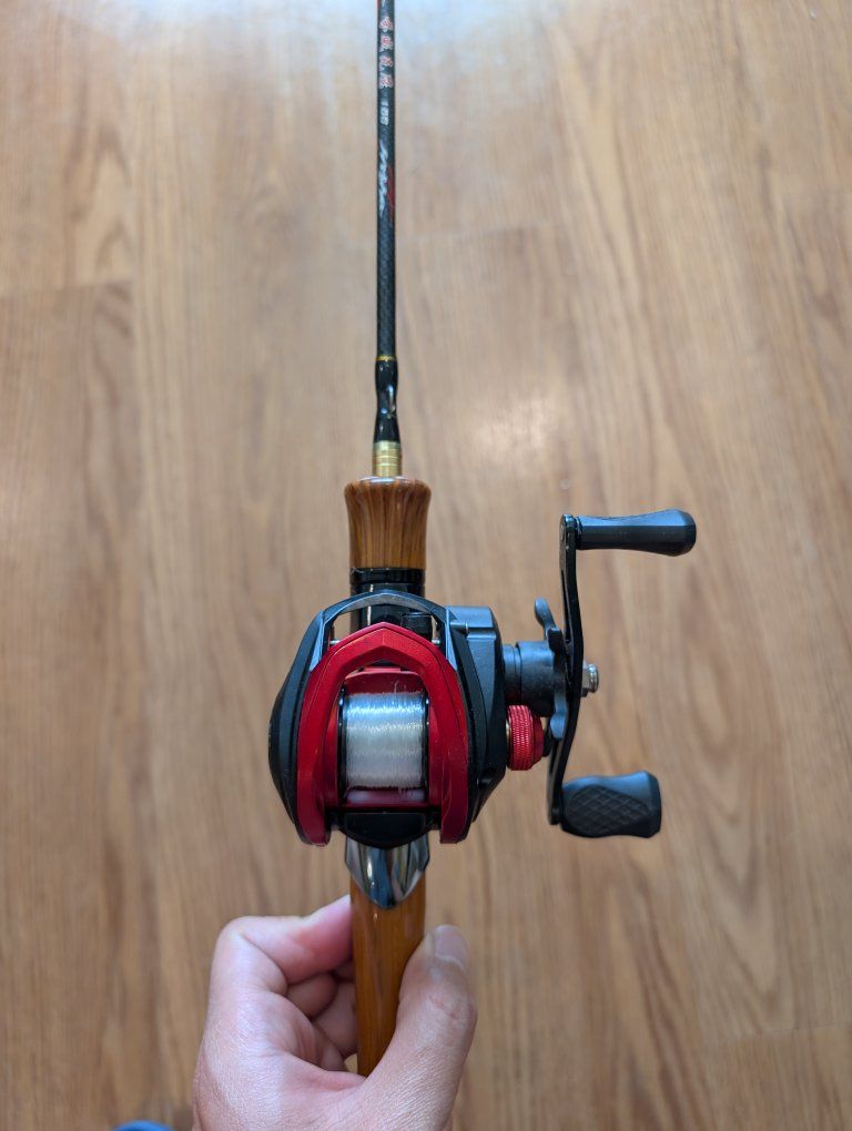Spinning Fishing Rod & Reel Combo - Red/Black, Wooden Handle, Gear Ratio 4.5:1