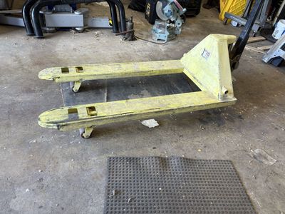 Pallet jack