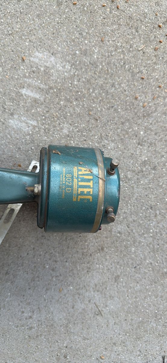 Main image 3