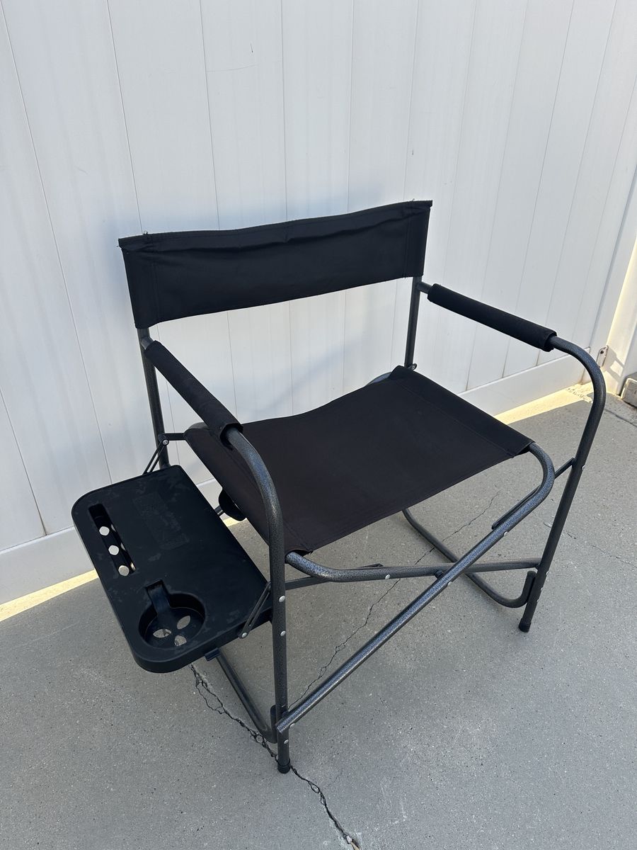 Nice Camping Chair with Side Table and Cup Holder