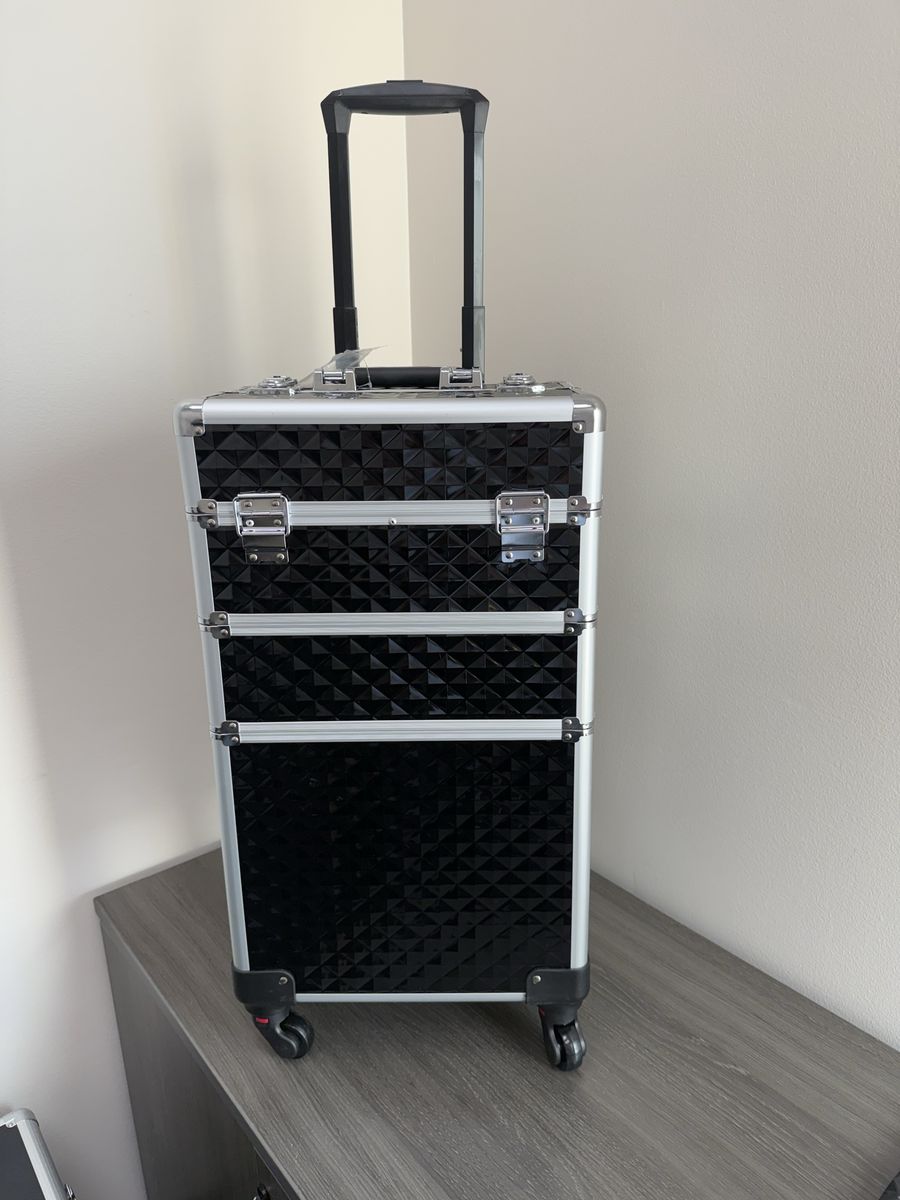 Rolling Makeup Train Case 3-in-1