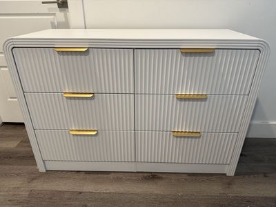 Brand New Modern White Fluted 6 Drawer Dresser