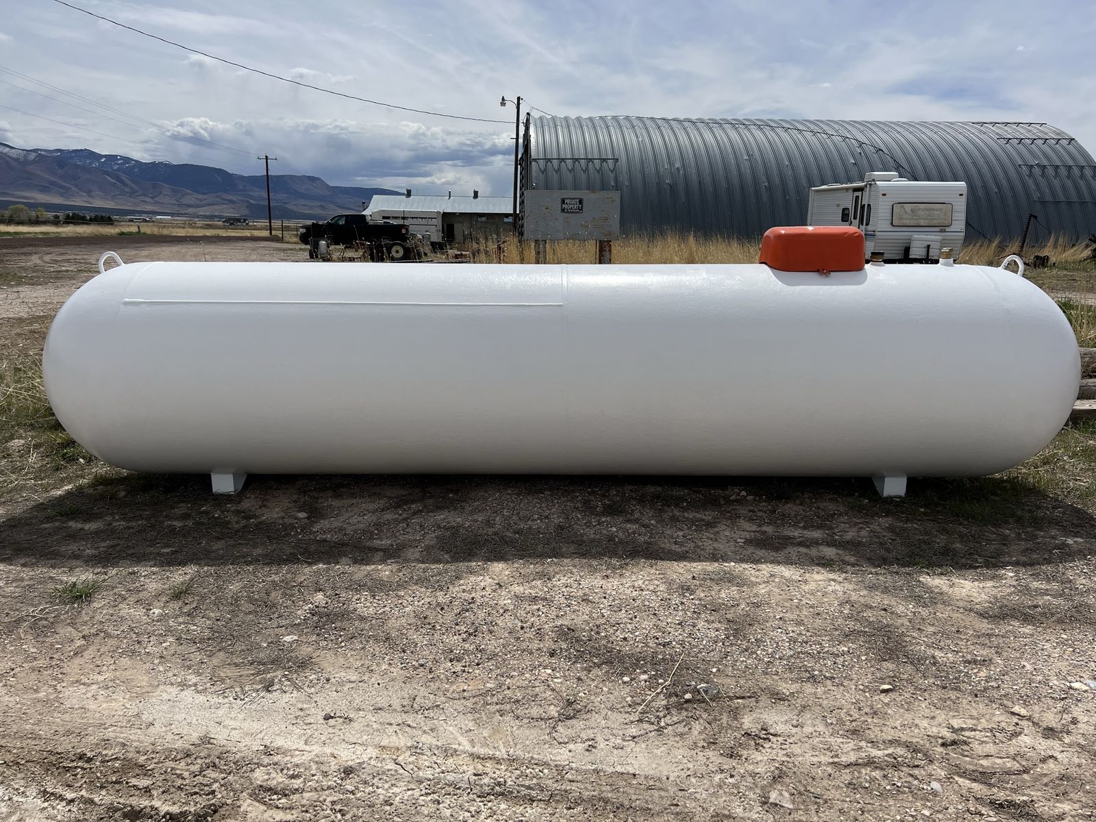 1000 Gallon Propane Tank
