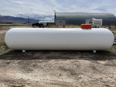 1000 Gallon Propane Tank