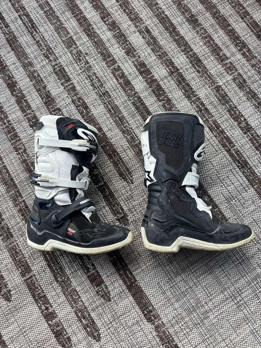 Alpinestars Tech 7S Youth Motocross Boots – Black/White – Great Condition - Size 4
