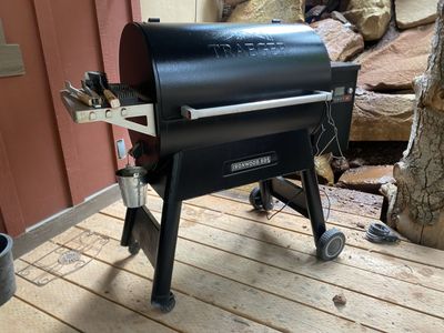 Traeger Ironwood 885 Wifi Pellet Grill and Smoker