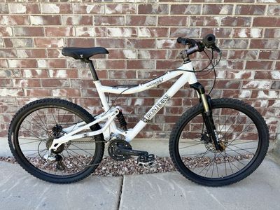 Large Iron Horse Maverick 4.2 Full Suspension Mountain Bike