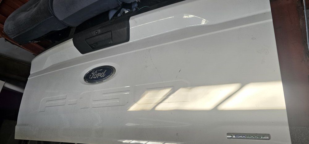 OEM Ford F-150 Ecoboost White Tailgate Assembly - Minor Scratches, Fully Functional