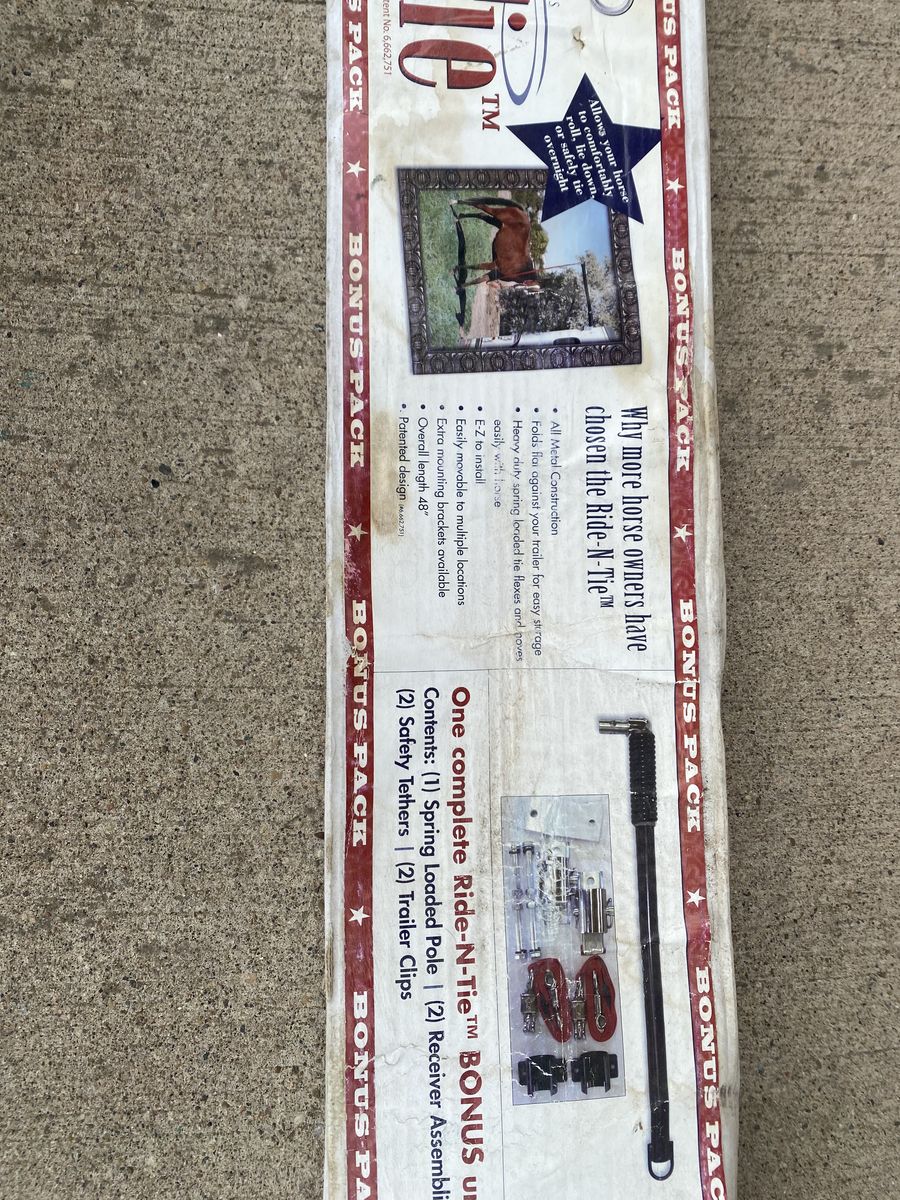 Horse Trailer Ride-N-Ties