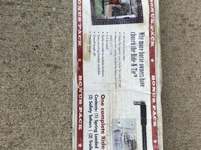 Horse Trailer Ride-N-Ties