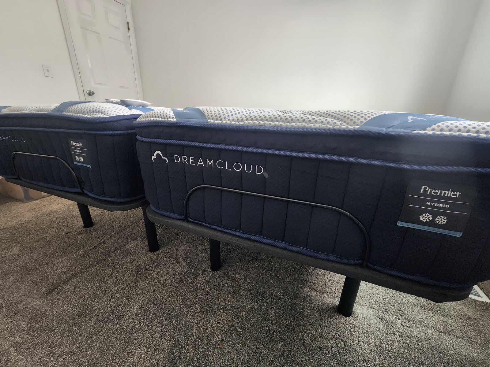 DreamCloud Premier Hybrid Split King Mattresses included with Classic Adjustable Bases, Like New!